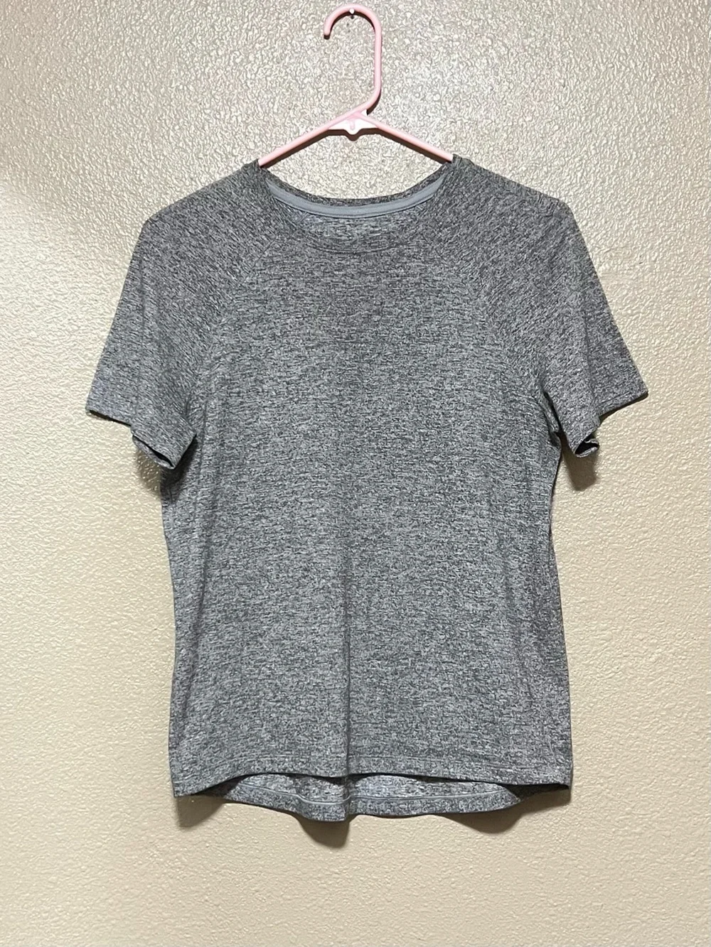Lululemon License to Train Classic-Fit T- Shirt Activewear Workout Gym Running